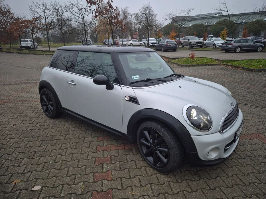 MINI Cooper full wersja, niski oryginalny przebieg