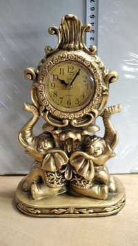 Часы настольные, каминные часы под старину, на сувенир или подарок.