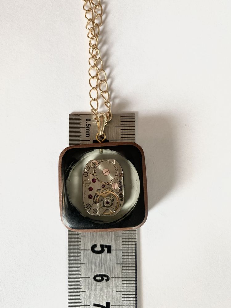 Naszyjnik/ wisior - mechanizm starego zegarka