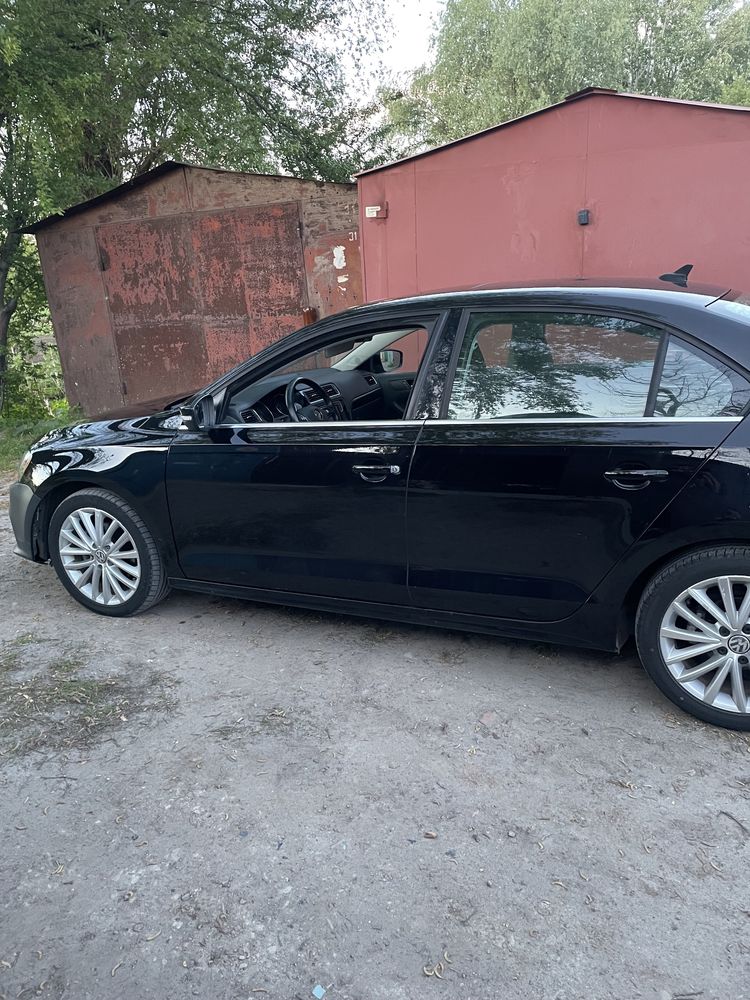 Продам jetta 6 2016 sel