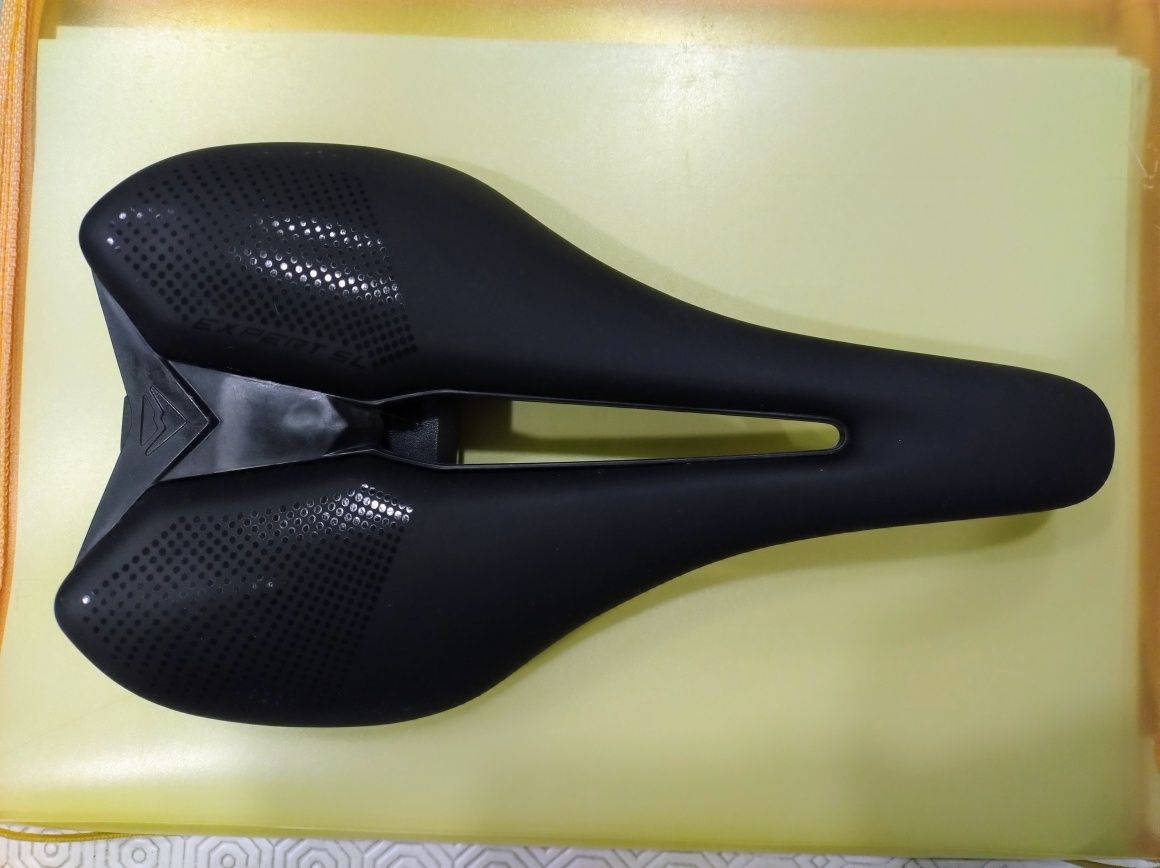 Selim de bicicleta Merida Expert SL Short com ferramenta VMount Novo