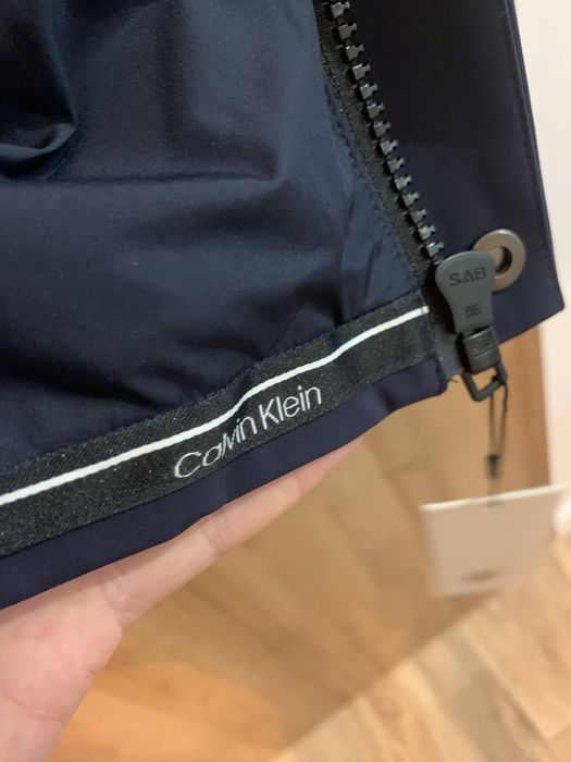 2 kurtki Calvin Klein mozliwe połączenie nowa