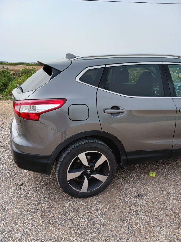 Nissan Qashqai 1.5 N-connecta 18