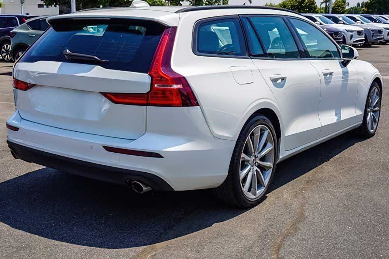 Volvo V60 T5 Momentum      2020