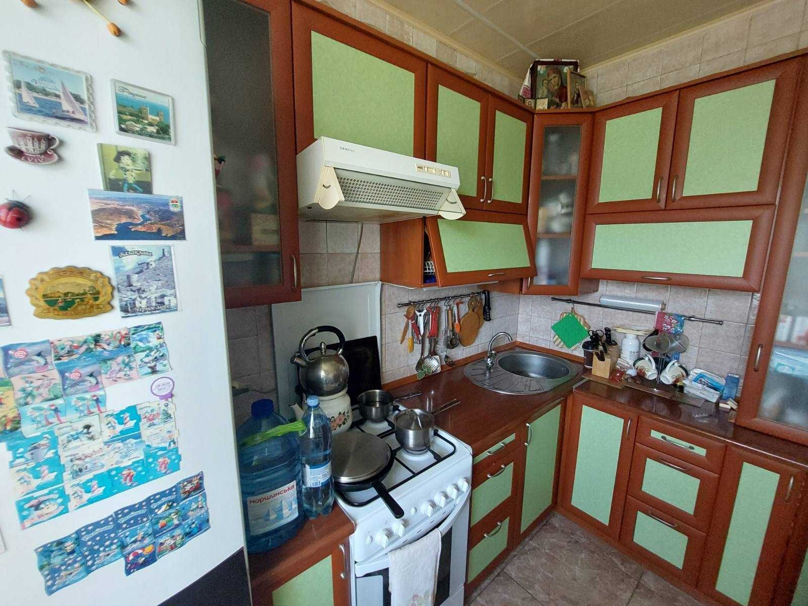 ПРОДАМ двокімнатну з ремонтом, лівий берег, 4-й мкрн  (Н)