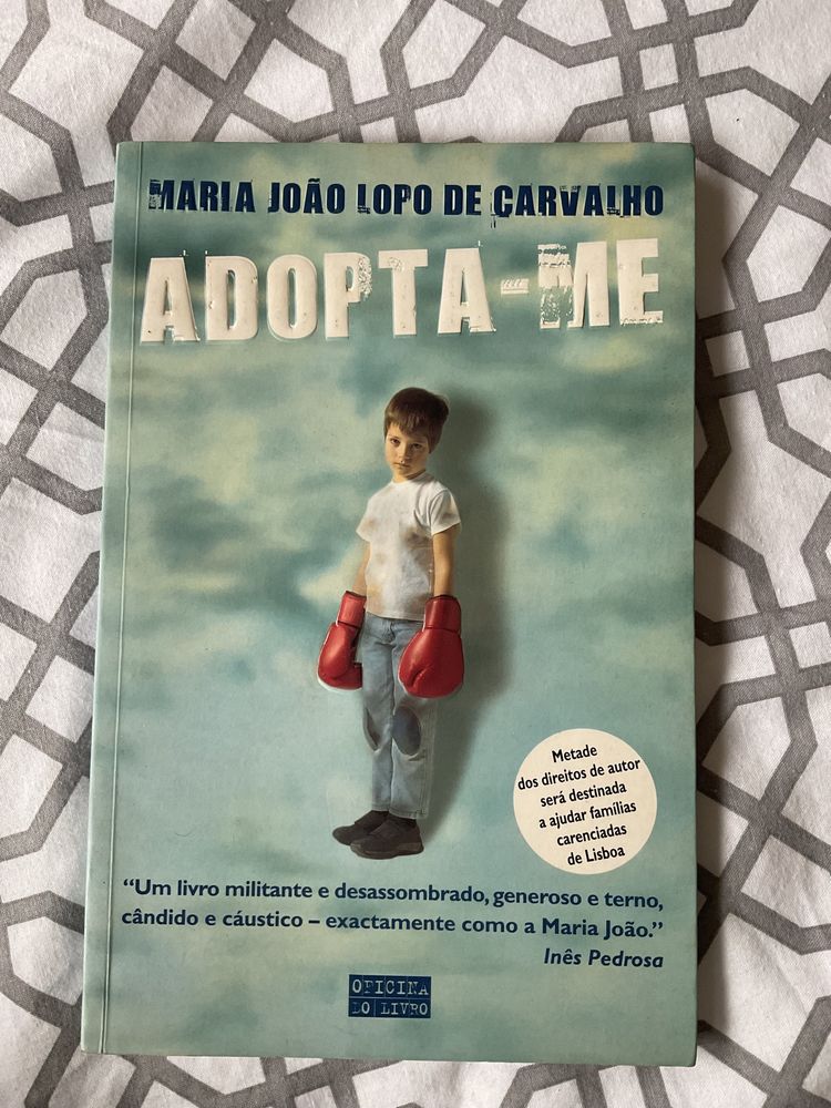 Livro Adota-me - Maria Carvalho