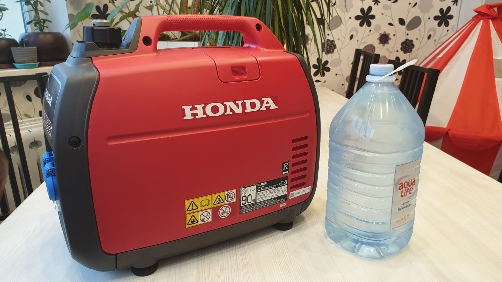 Продам інверторний надтихий генератор Honda EU 22i в наявності в Києві