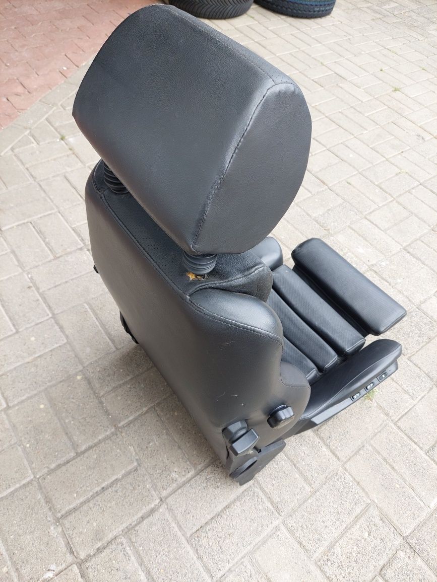 Fotel skórzany König K830 E sportowy elektryczny