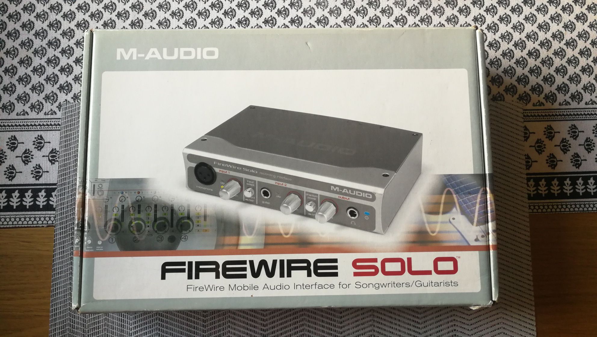 M-Audio Firewire Solo
Interfejs audio, muzyka, gitara, dla muzyków