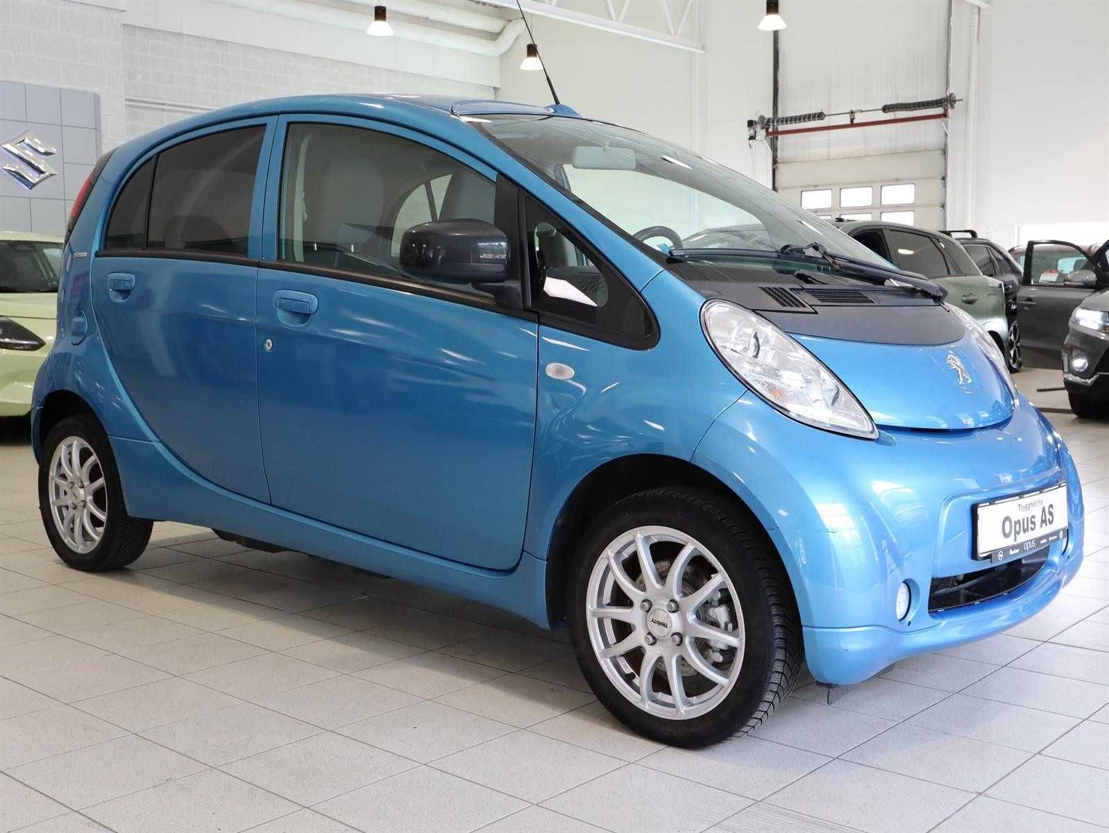 Peugeot iOn 2015, 2 комплекти коліс з дисками, один власник
