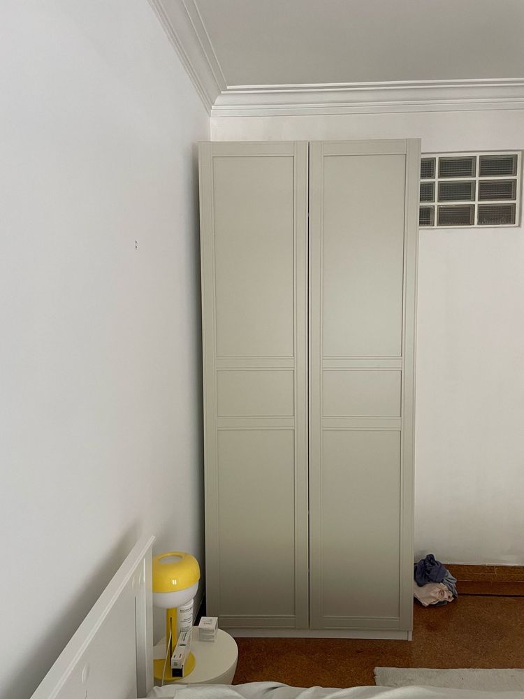 Roupeiro ikea como novo