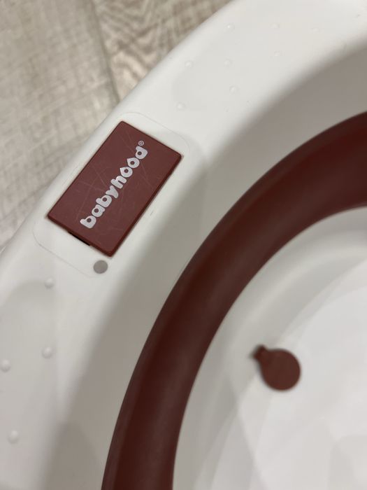 Ванночка складна Babyhood Комфорт червона