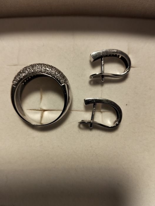 Conjunto anel e brincos de ouro