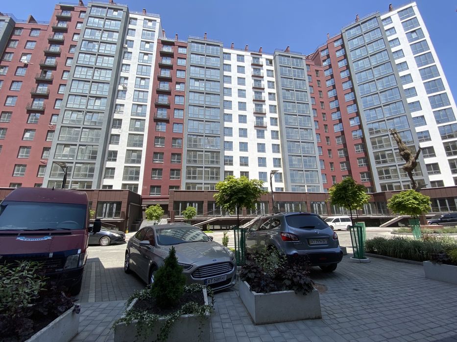 2 кімнатна квартира з ремонтом в Центрі