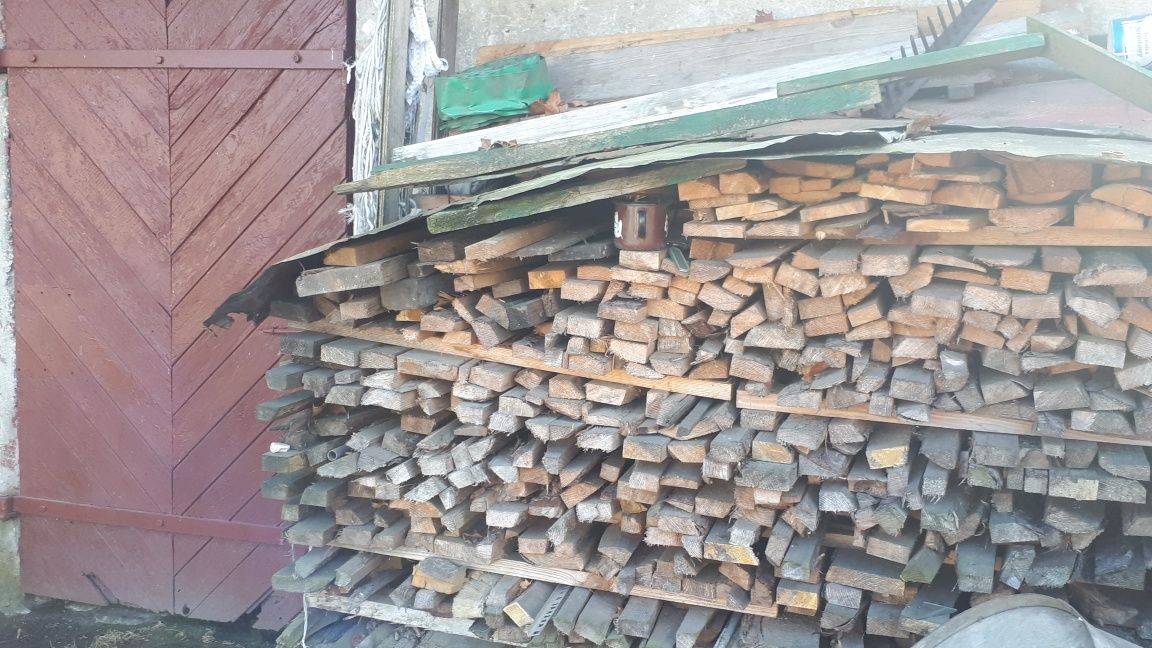 Drewno do rozpałki sosnowe porąbane