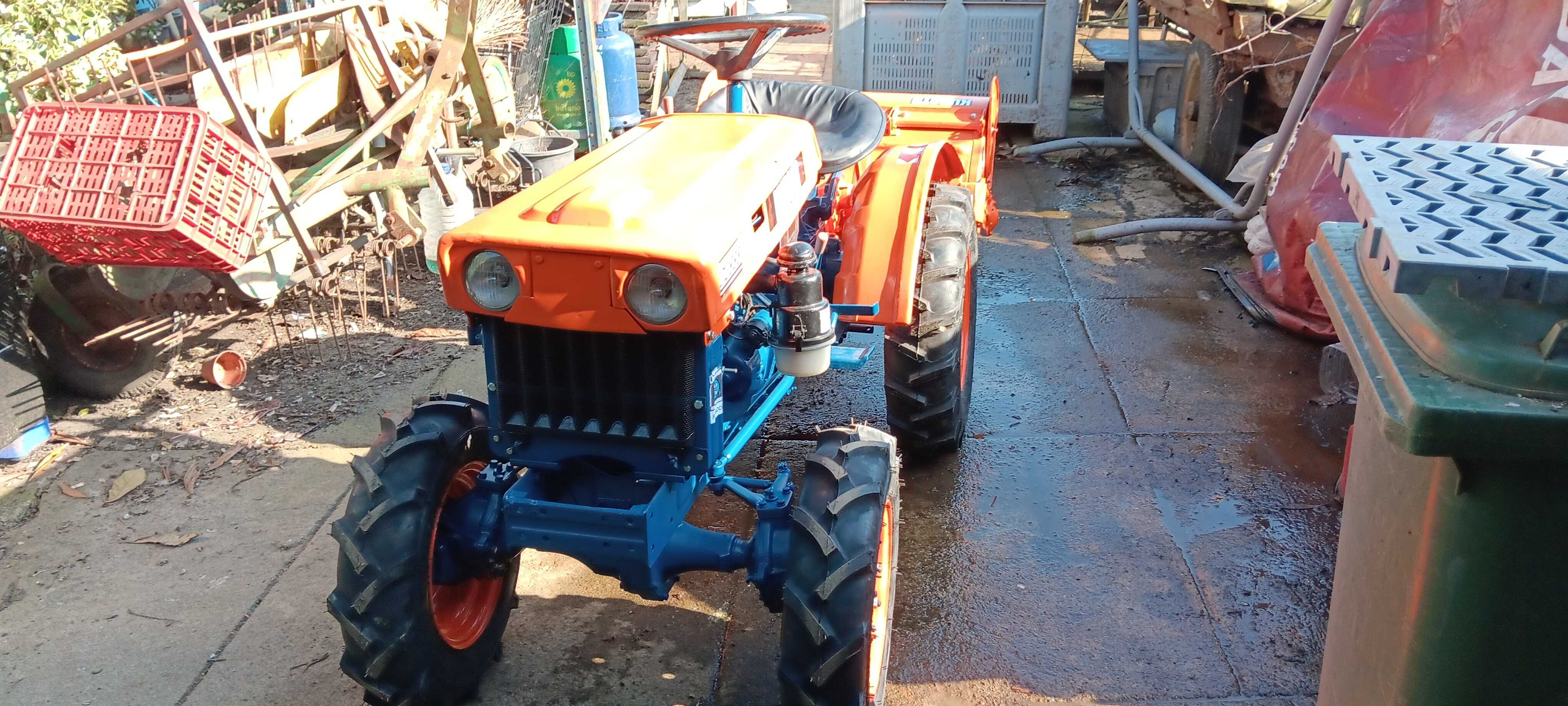 Trator kubota como novo com frese