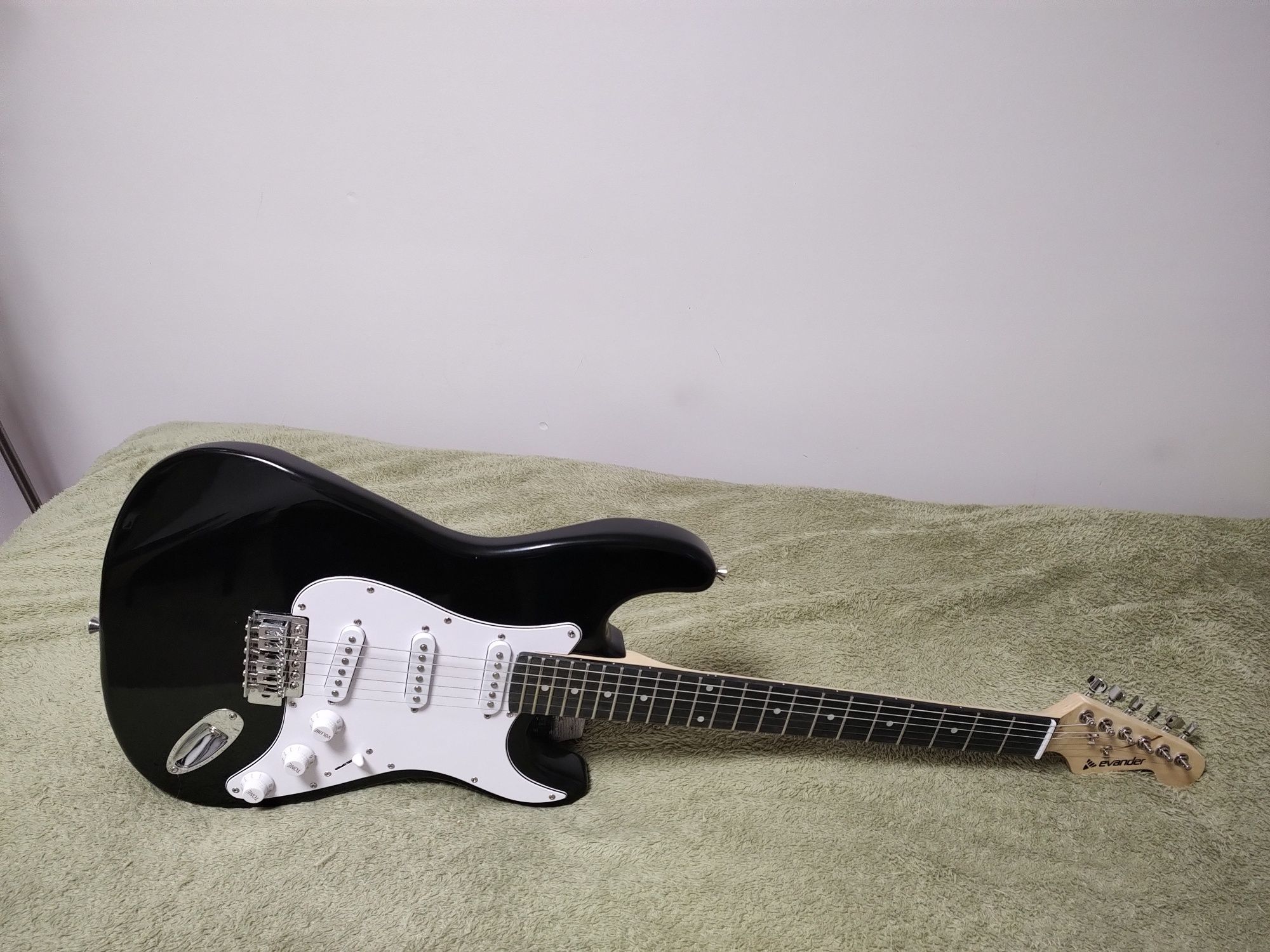 NOWA Evander Stratocaster gitara elektryczna Polecam !!