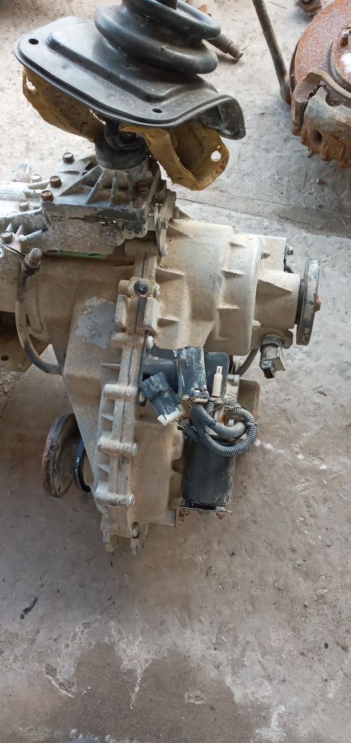 Kia Sorento роздатка 47300-3c100 2,5 crdi