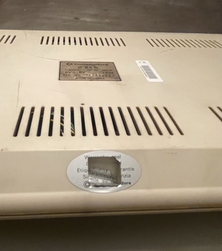 Komputer COMMODORE 64C kultowy z lat 80 PRL