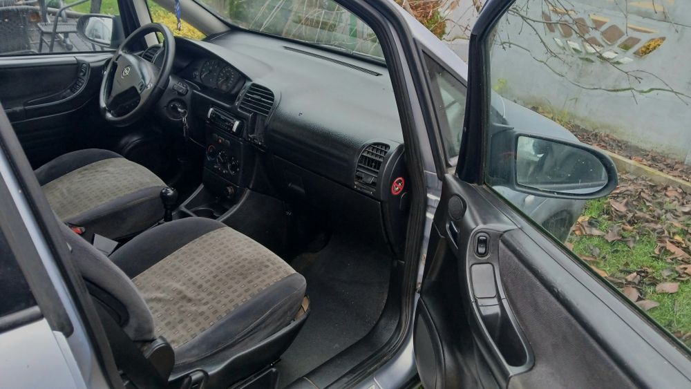 Opel Zafira A 2.0