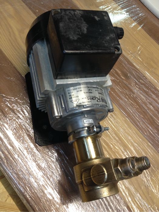 Мотор з помпою для кавомашини