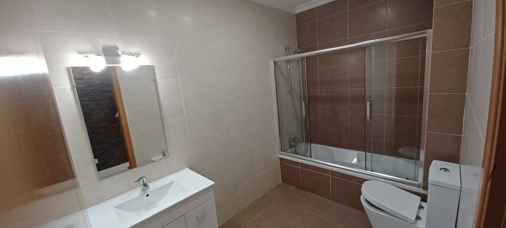 Apartamento T2 em prédio com elevador, em Fátima