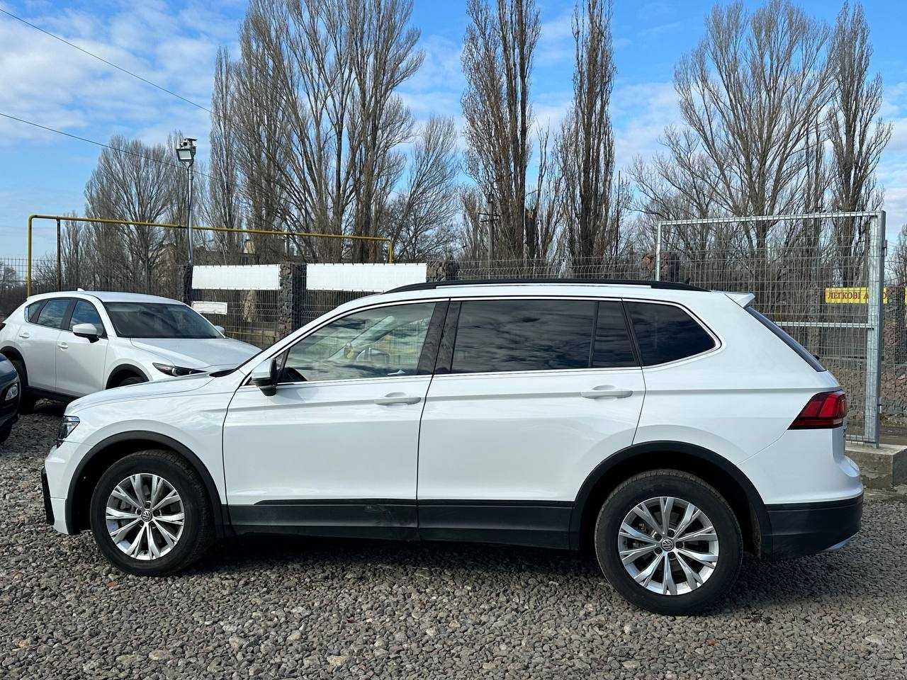 Авто Volkswagen Tiguan 2018