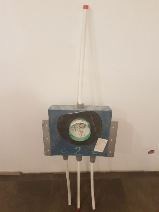 iBox Hansgrohe Universal do podynkowej armatury prysznica lub wanny