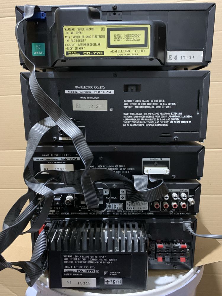 Wieża . Akai PA - 970