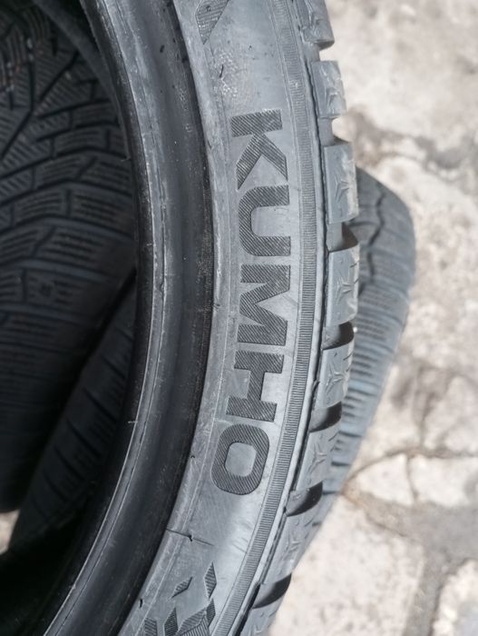 Sprzedam opony zdjęte z nowego samochodu 225/40 r18 Kumho