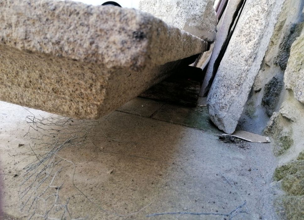 Fogão de sala (grande) em granito