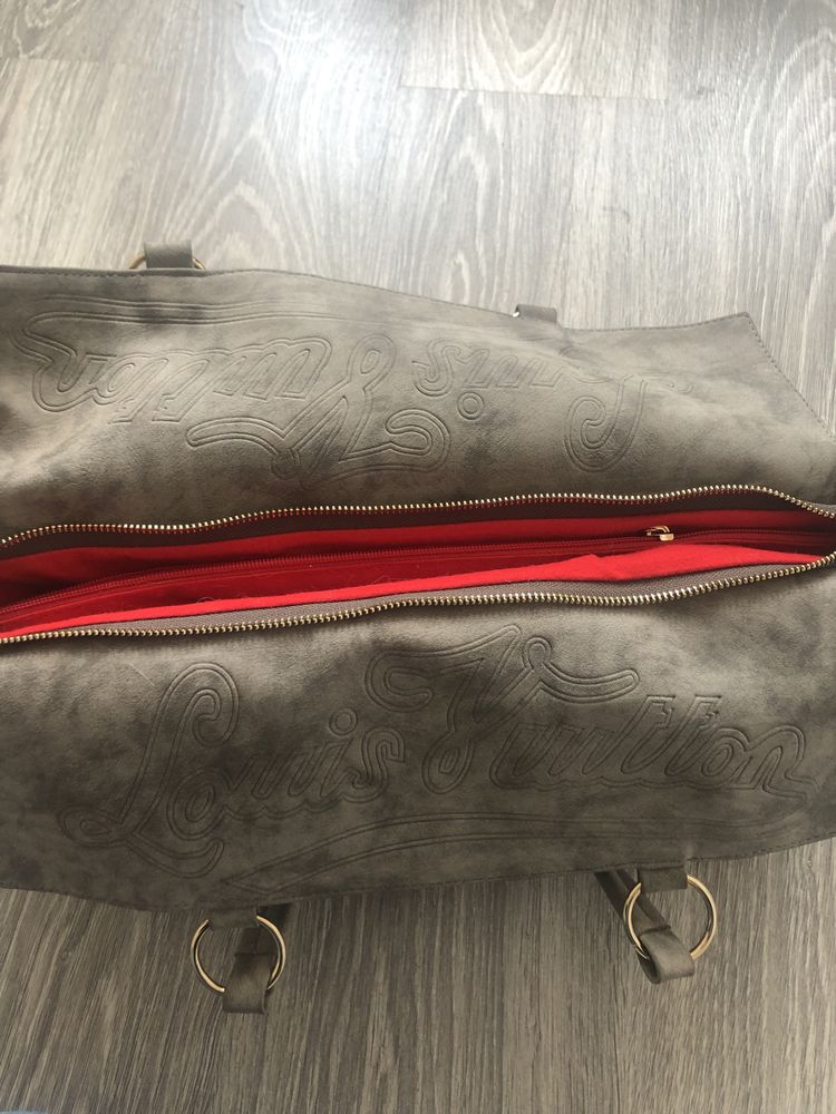Сумка замшева Louis Vuitton