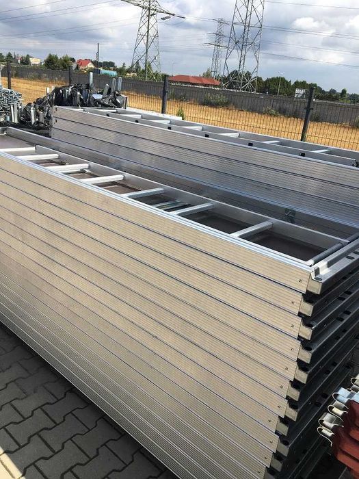 Rusztowanie elewacyjne typ pletac 102m2