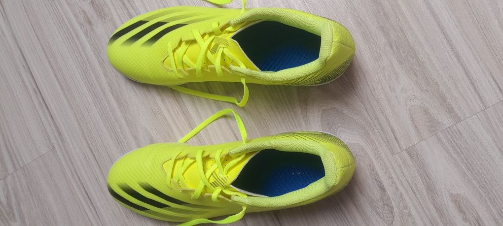 Buty piłkarskie halówki adidas 46