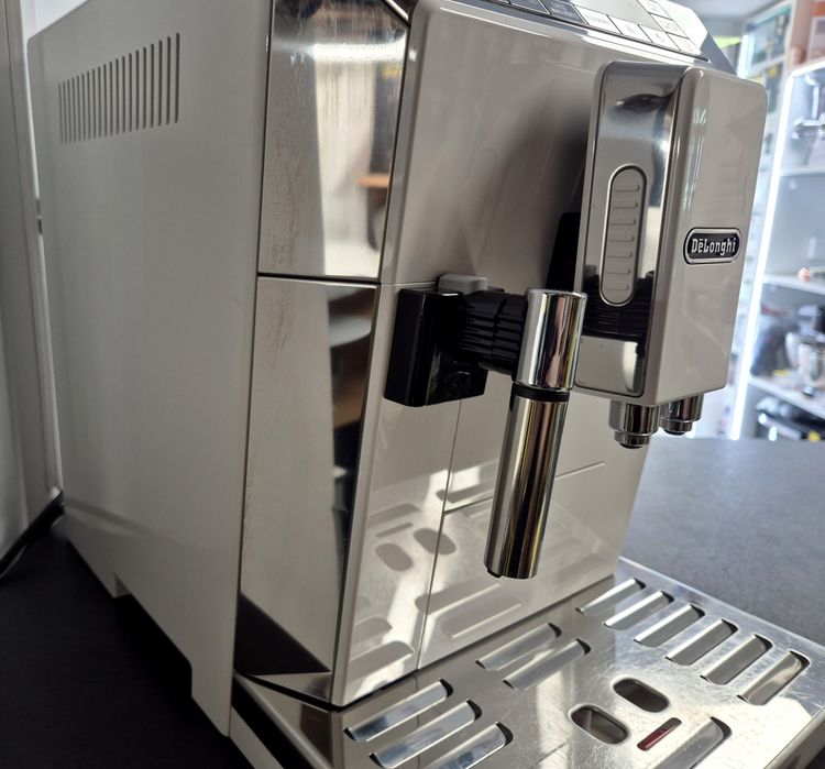 Ekspres do kawy DELONGHI Eletta Capuccino TOP, Komis Jasło Czackiego