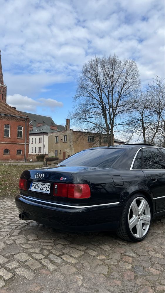 Audi S8 4.2 V8 quattro