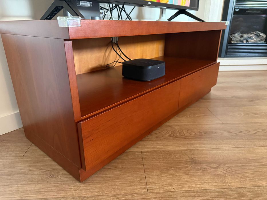 Móvel de Sala para TV em cerejeira