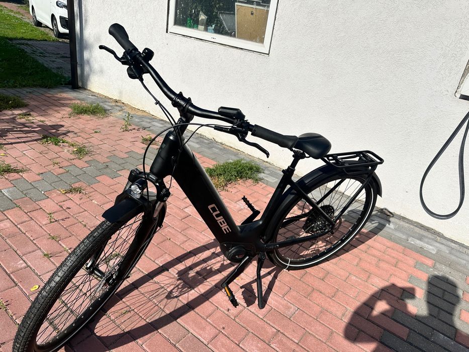 Rower elektryczny Cube