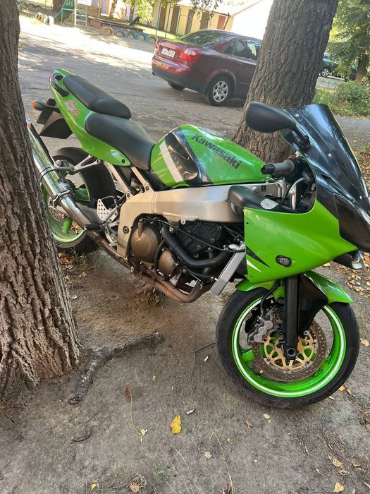 Мотоцикл Kawasaki Ninja ZX 650 9R