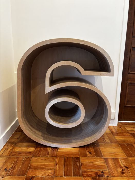 Movel design em forma de 6