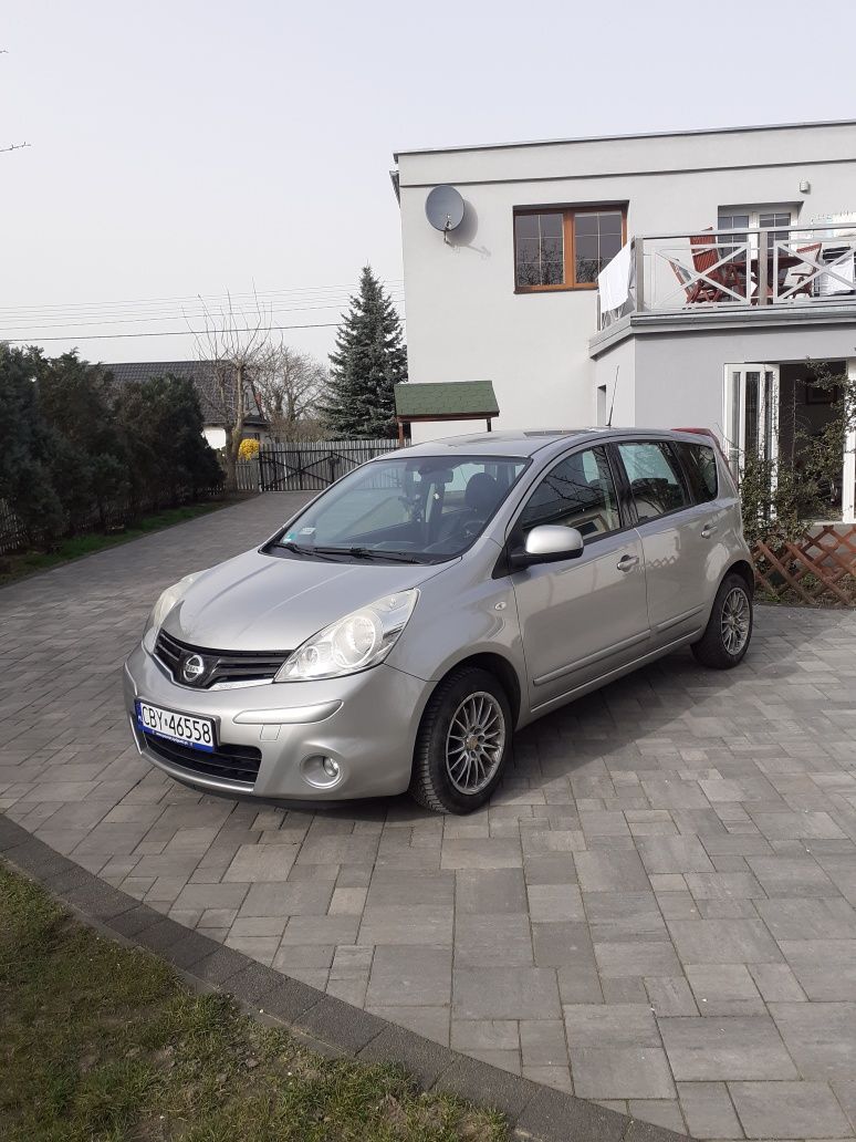 Nissan Note 1.4, 88KM Nawigacja Alusy Półskury Klima (full wypas)