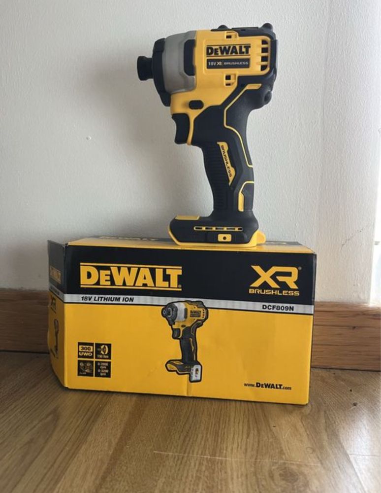 Aparafusadora de Impacto Dewalt