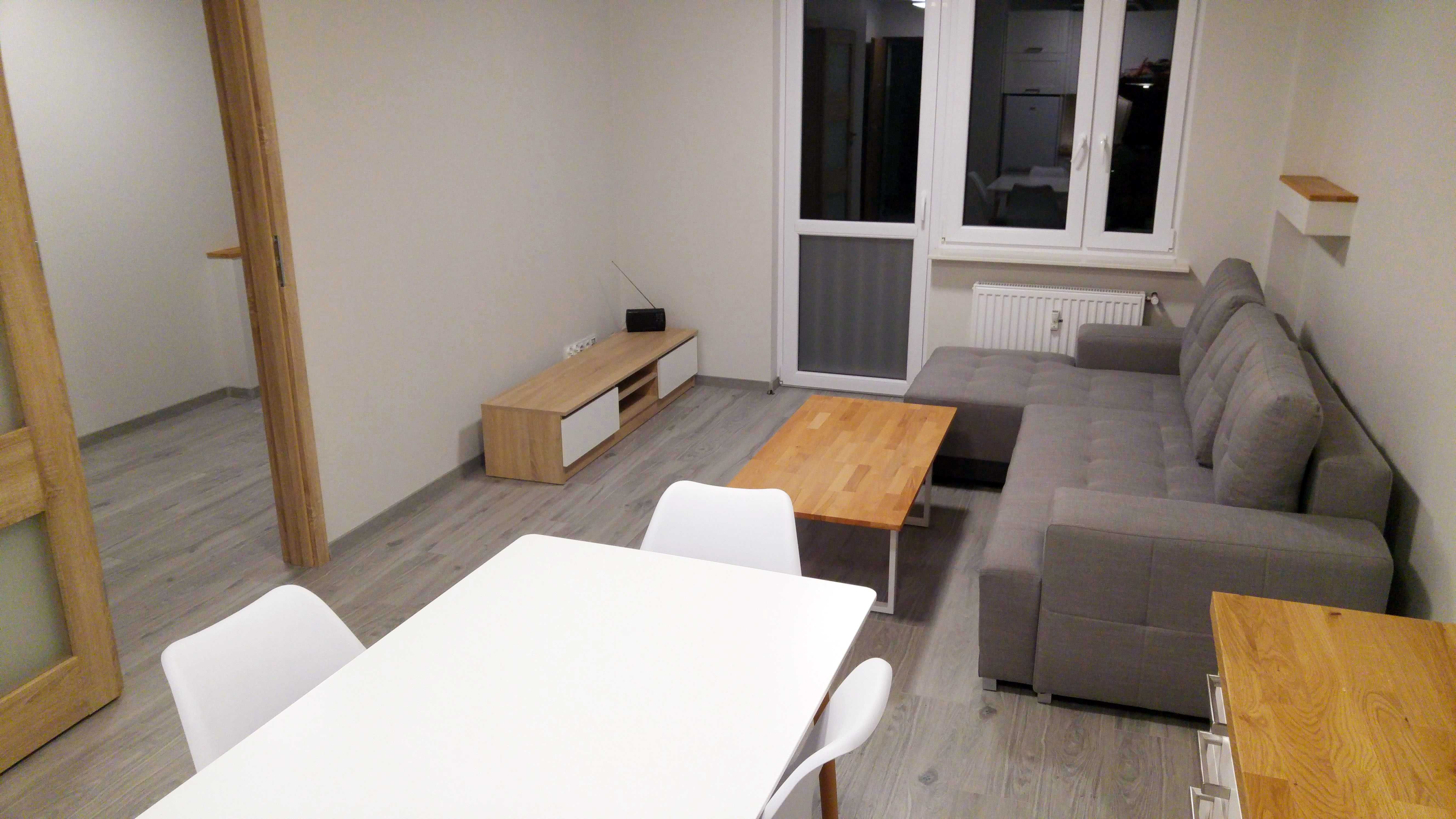 Nowoczesny Apartament w Centrum