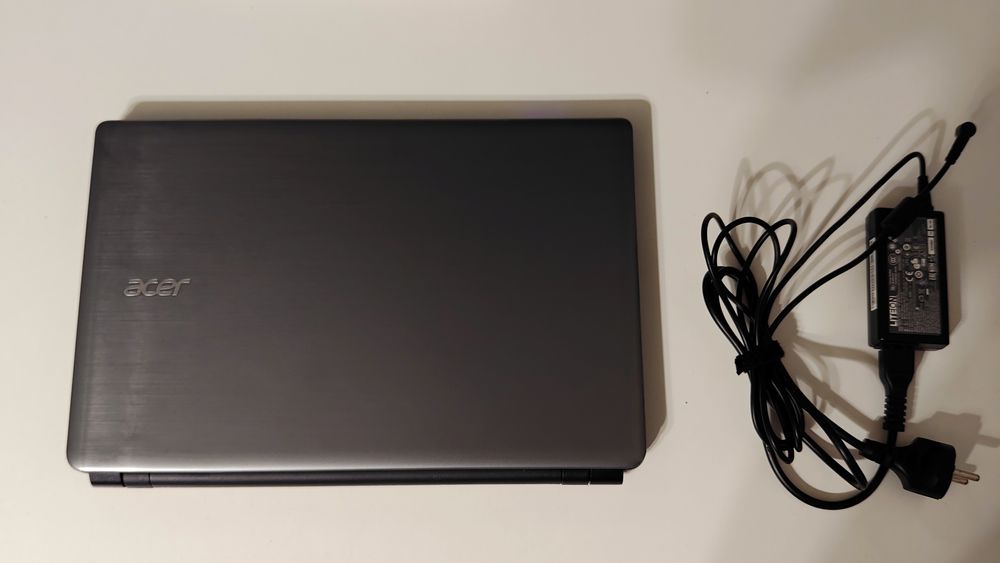 Laptop Acer Aspire V5-561G Intel Core i5 8 GB RAM dysk 450 GB nap. DVD