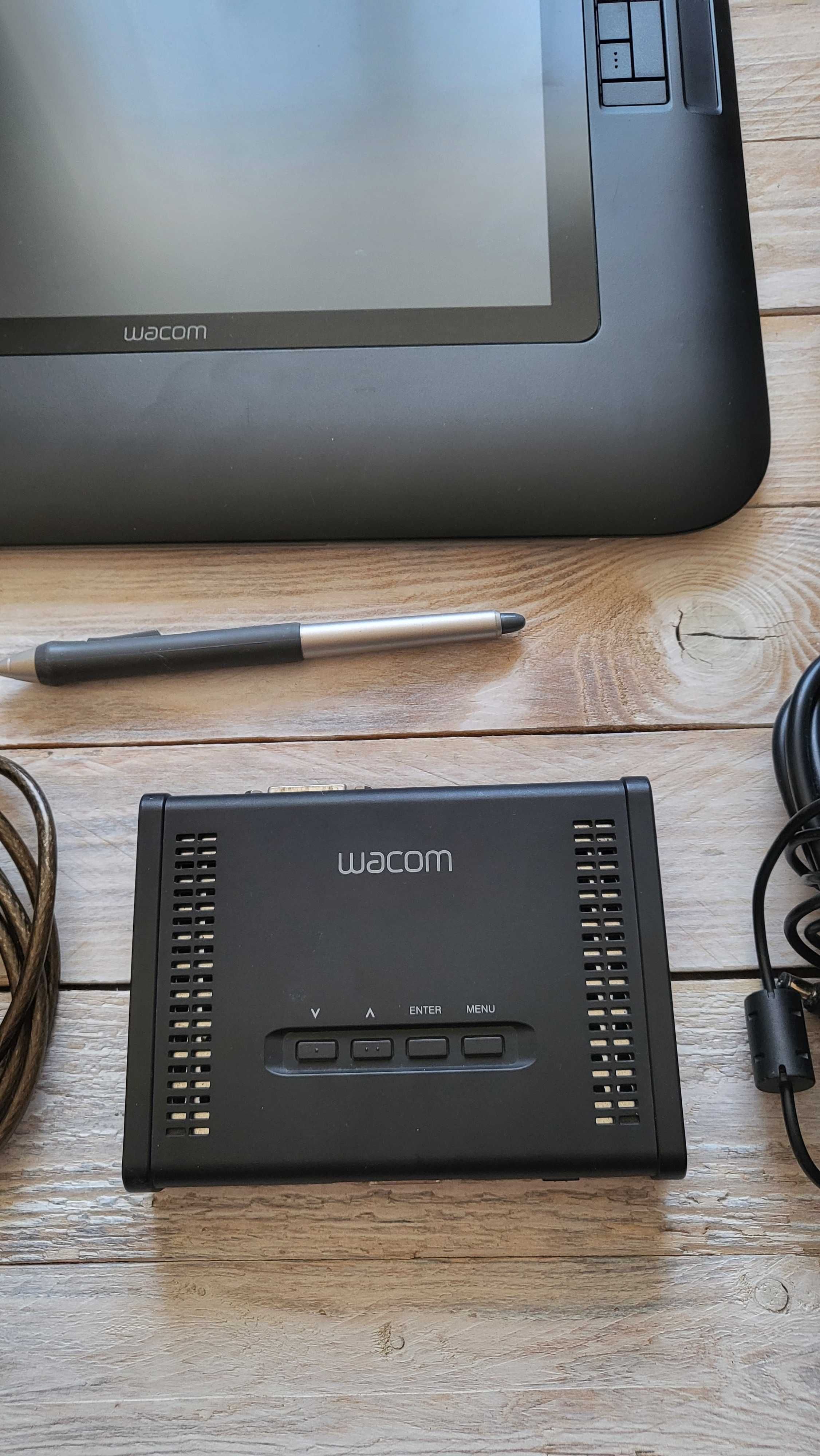 Wacom DTZ 1200w графічний монітор планшет