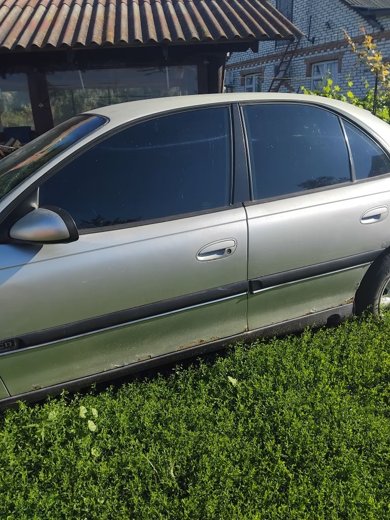 Opel Omega B 2.0 16v
