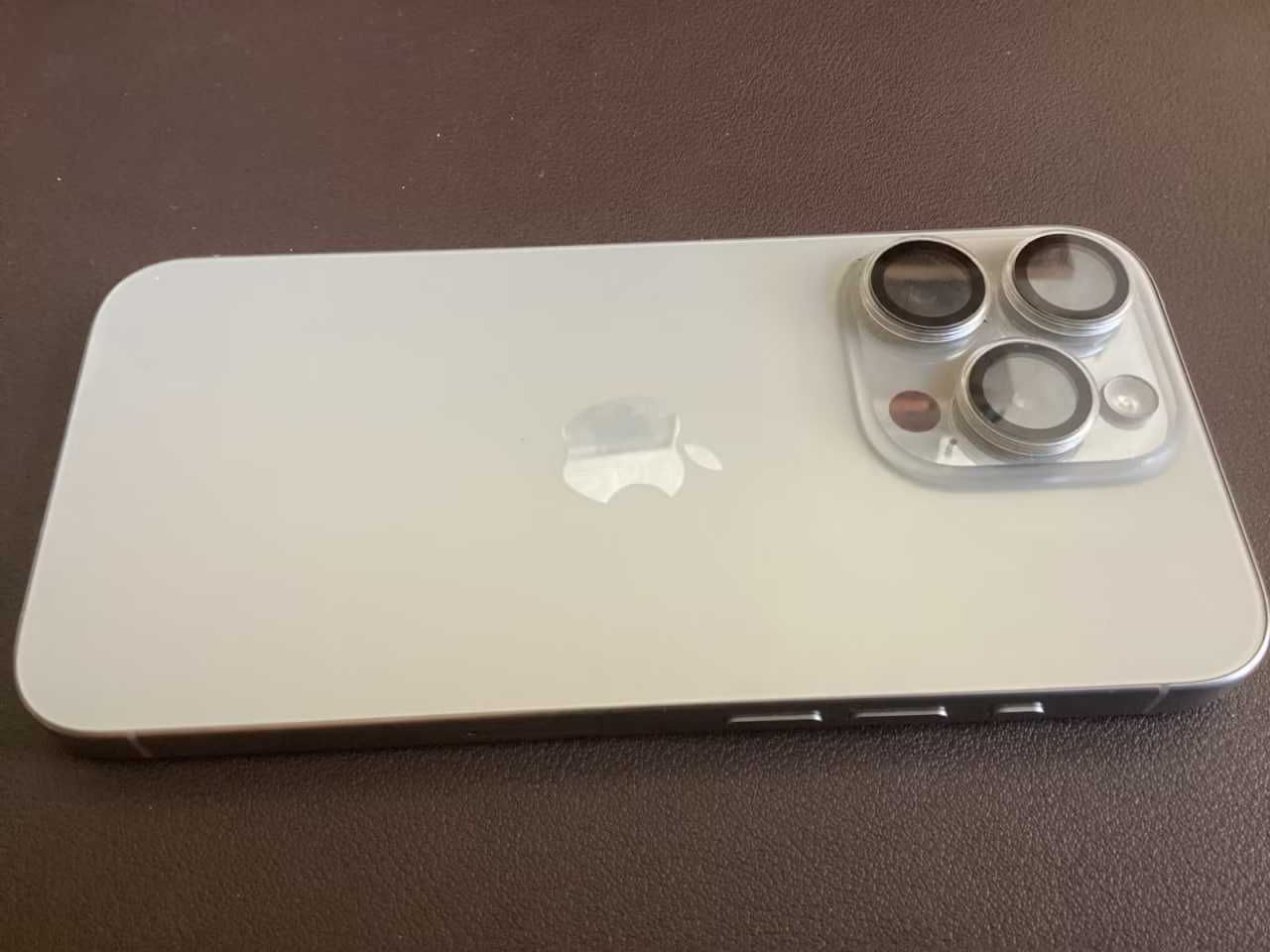 Telefon Apple iPhone 15 Pro 256GB Silver – stan super, komplet