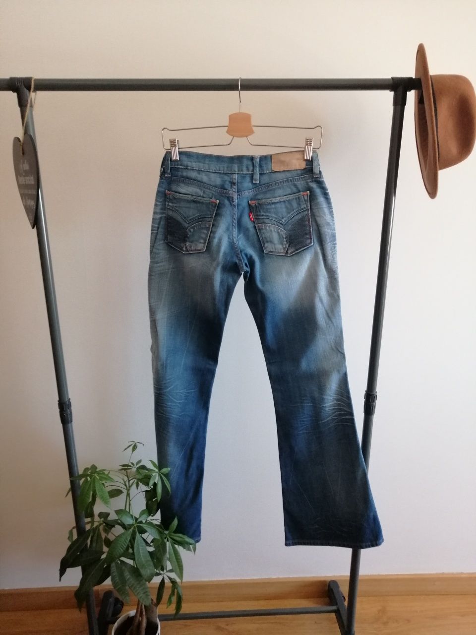 Jeans Levi's boca de sino