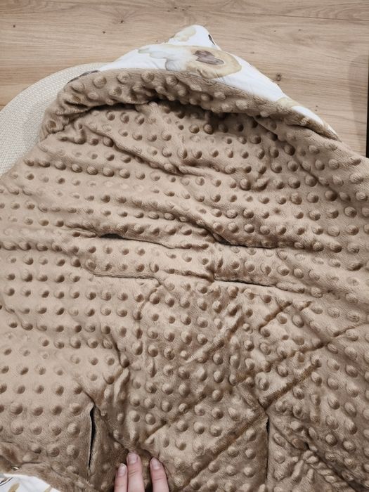 Otulacz do fotelika wózka