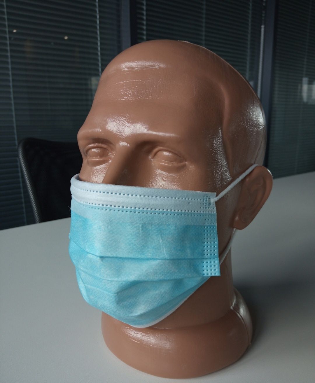 Медичні маски тришарові нестерильні  з гумовими петлями 50 шт.